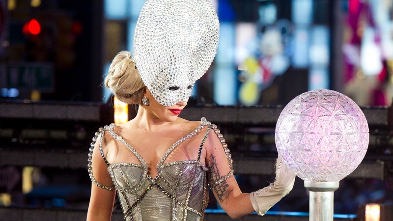 Lady Gaga_oslavy_Silvester 2011_vo svete